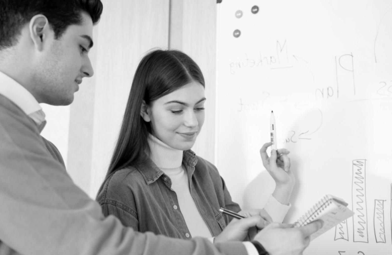 Vue du quartier des Carmes à Toulouse avec ses façades en briques roses caractéristiques